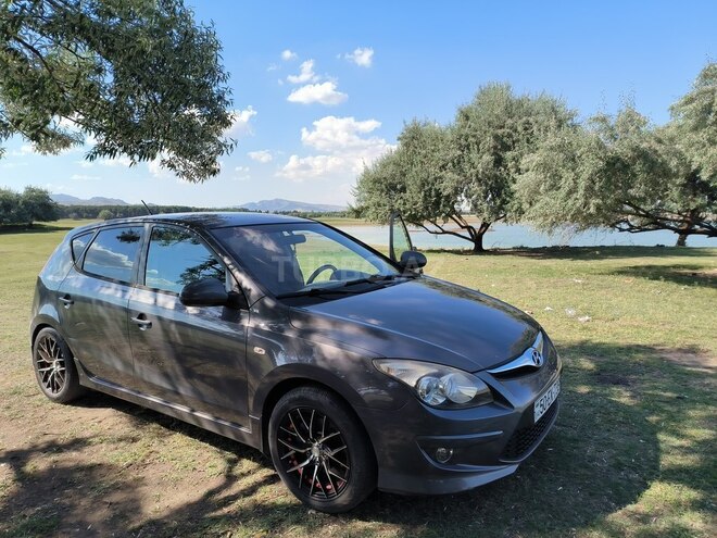 Hyundai i30 2011, 110,000 km - 1.4 l - Qazax