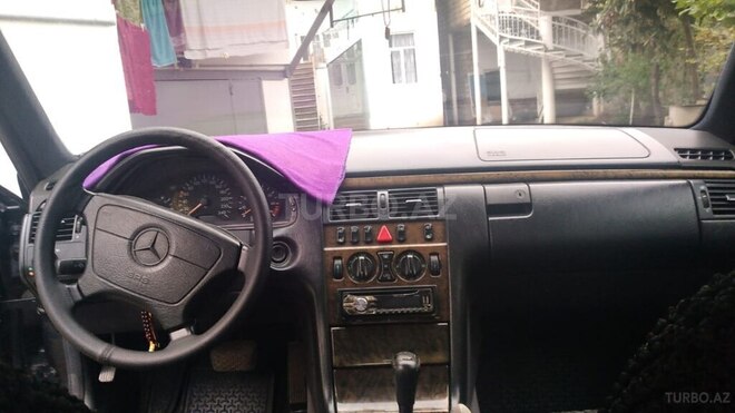Mercedes E 230 1997, 528,000 km - 2.3 l - Bakı
