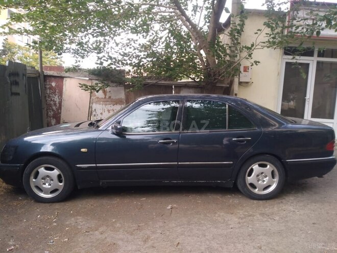 Mercedes E 230 1997, 528,000 km - 2.3 l - Bakı