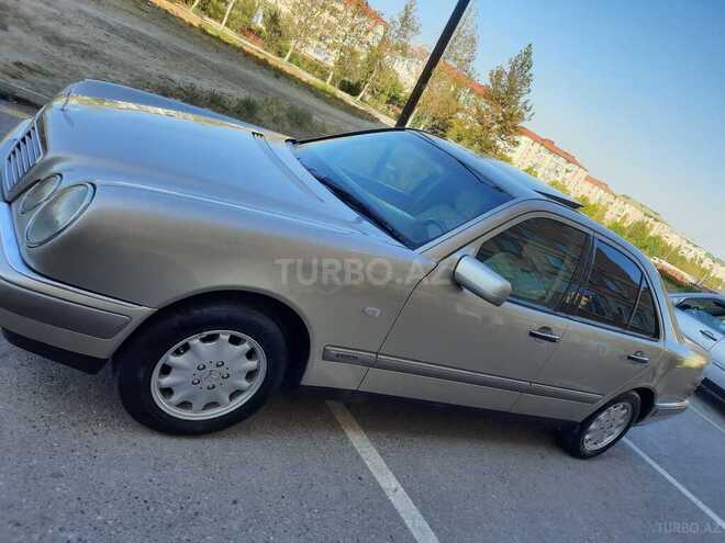 Mercedes E 200 1997, 332,000 km - 2.0 л - Bakı