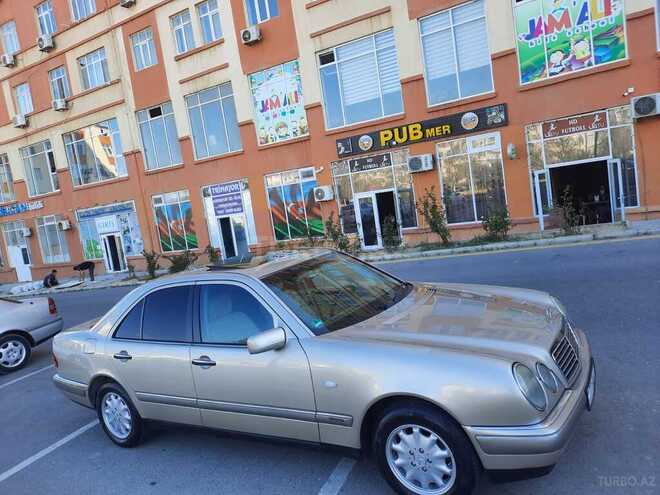 Mercedes E 200 1997, 332,000 km - 2.0 л - Bakı