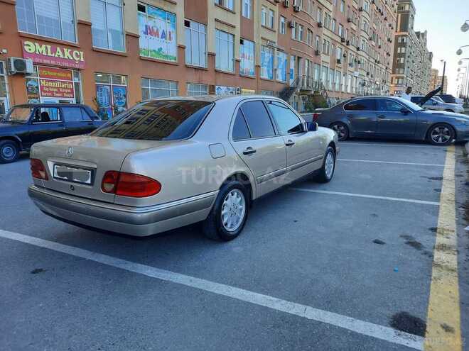 Mercedes E 200 1997, 332,000 km - 2.0 л - Bakı