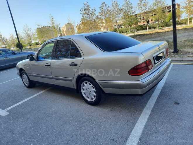 Mercedes E 200 1997, 332,000 km - 2.0 л - Bakı