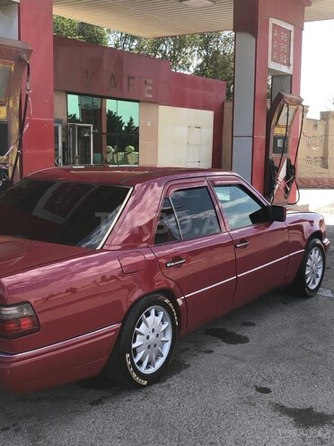 Mercedes E 220 1995, 750,000 km - 2.2 l - Sumqayıt