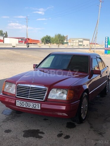 Mercedes E 220 1995, 750,000 km - 2.2 l - Sumqayıt