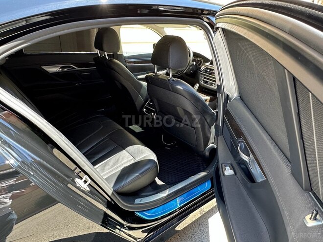 BMW 740 2017, 220,000 km - 3.0 l - Bakı