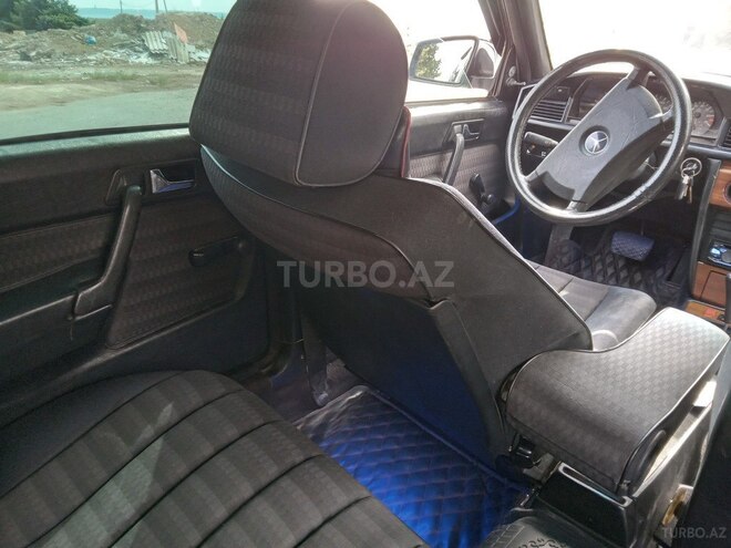 Mercedes 190 1991, 328,569 km - 2.0 l - Bakı