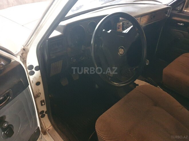 GAZ 3102 1997, 300,000 km - 2.4 l - Mingəçevir