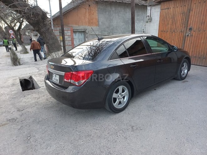 Chevrolet Cruze 2015, 241,000 km - 1.4 л - Şəki