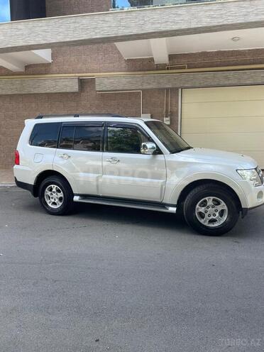 Mitsubishi Pajero 2008, 277,000 km - 3.0 л - Bakı