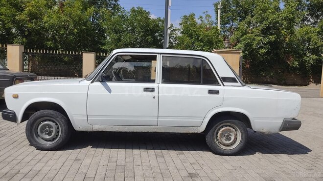 LADA (VAZ) 2107 2001, 256,000 km - 1.6 l - Quba
