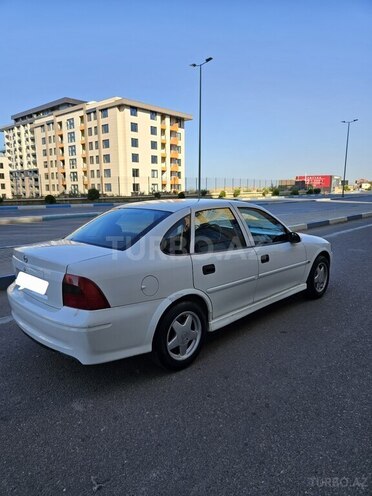 Opel Vectra 1999, 389,678 km - 1.8 l - Sumqayıt