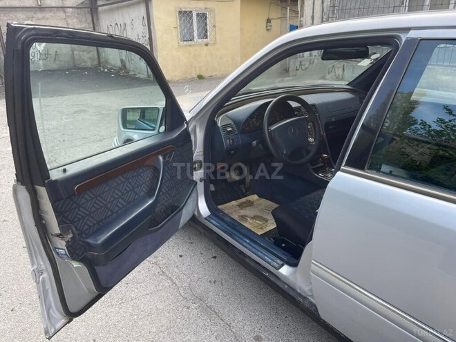 Mercedes C 220 1994, 250,000 km - 2.2 l - Bakı