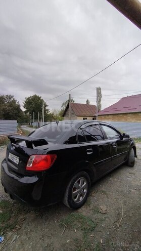 Kia Rio 2010, 456,000 km - 1.6 л - Oğuz
