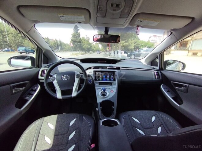 Toyota Prius 2013, 175,000 km - 1.8 l - Bakı