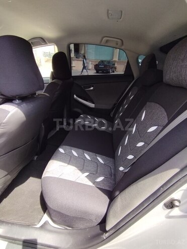 Toyota Prius 2013, 175,000 km - 1.8 l - Bakı