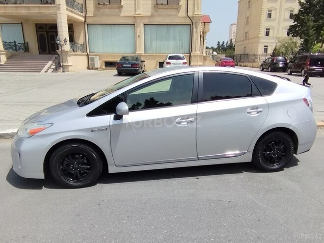 Toyota Prius 2013, 175,000 km - 1.8 l - Bakı