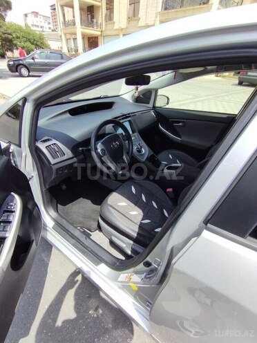 Toyota Prius 2013, 175,000 km - 1.8 l - Bakı