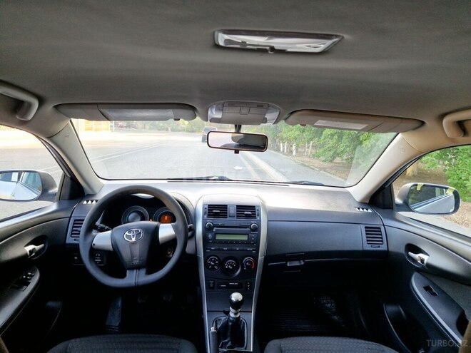 Toyota Corolla 2010, 178,600 km - 1.4 l - Bakı