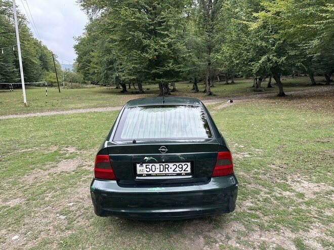 Opel Vectra 1999, 474,000 km - 1.6 l - Quba