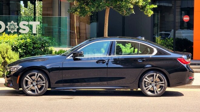BMW 330e 2021, 27,700 km - 2.0 л - Bakı