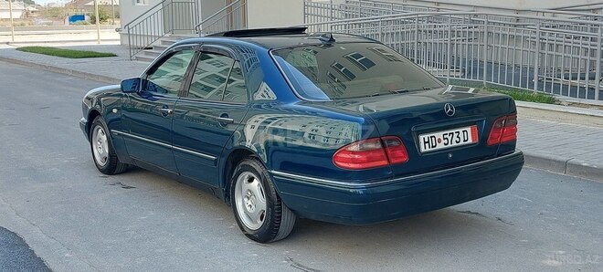 Mercedes E 230 1996, 358,079 km - 2.3 l - Bakı