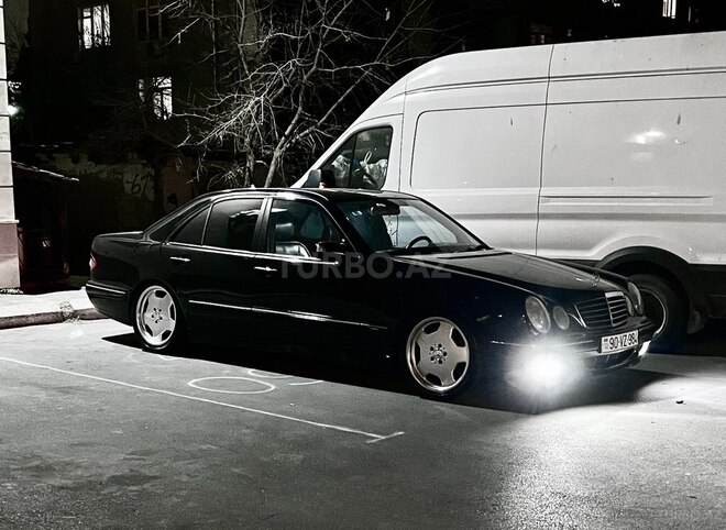 Mercedes E 320 2000, 318,500 km - 3.2 l - Bakı