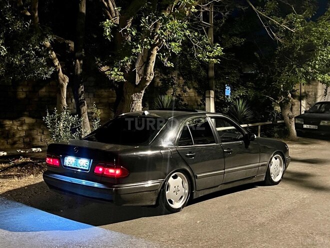 Mercedes E 320 2000, 318,500 km - 3.2 l - Bakı