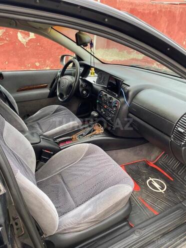 Opel Omega 1985, 198,000 km - 2.0 l - Bakı