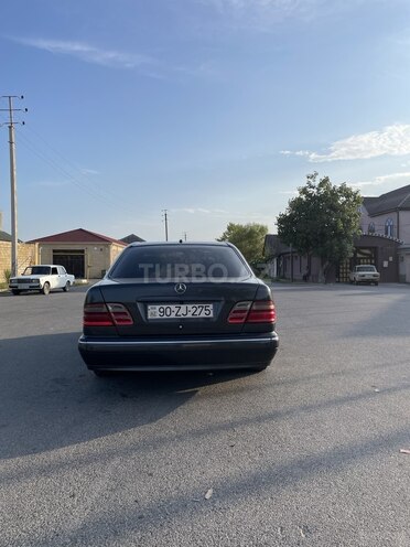 Mercedes E 280 2001, 393,700 km - 2.8 l - Bakı
