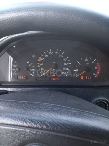 Mercedes C 220 1999, 100,000 km - 2.2 л - Biləsuvar