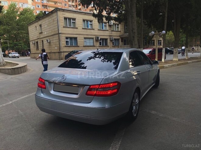 Mercedes E 200 2011, 235,525 km - 2.2 l - Bakı