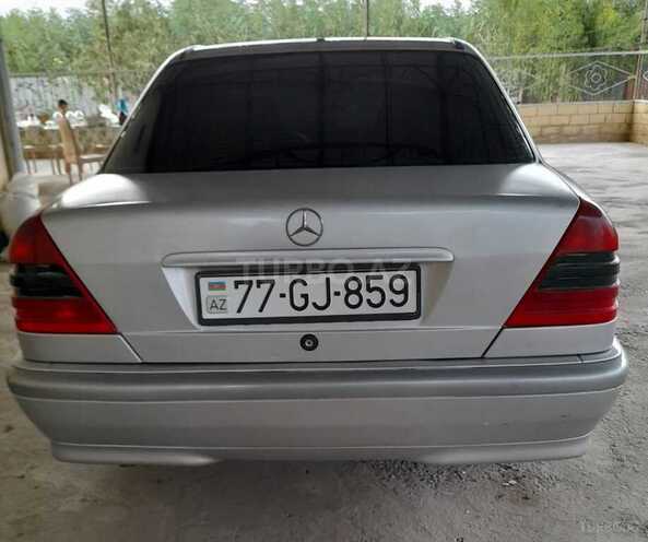 Mercedes C 180 1997, 300,000 km - 1.8 l - Saatlı