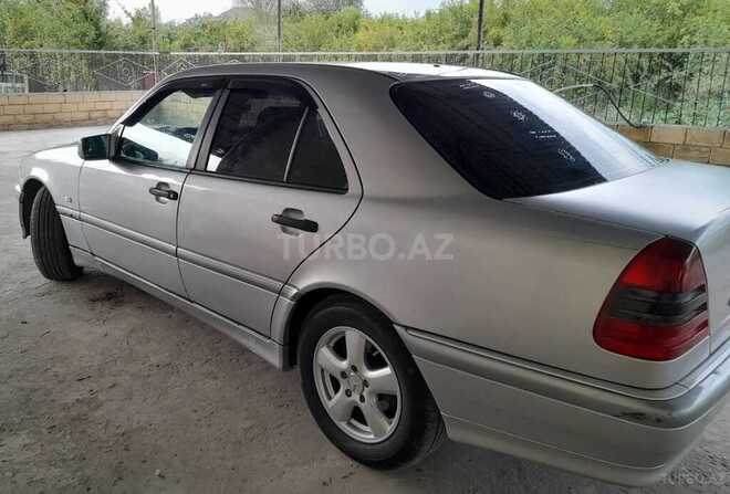 Mercedes C 180 1997, 300,000 km - 1.8 l - Saatlı
