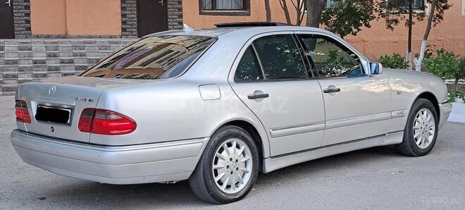 Mercedes E 240 1998, 315,500 km - 2.4 л - Sumqayıt