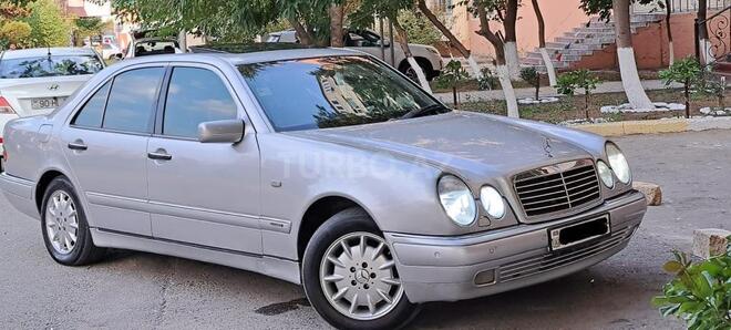 Mercedes E 240 1998, 315,500 km - 2.4 л - Sumqayıt