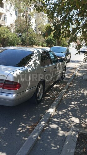 Mercedes E 230 1996, 375,000 km - 2.3 л - Bakı