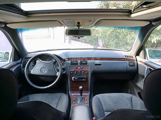 Mercedes E 230 1996, 375,000 km - 2.3 л - Bakı