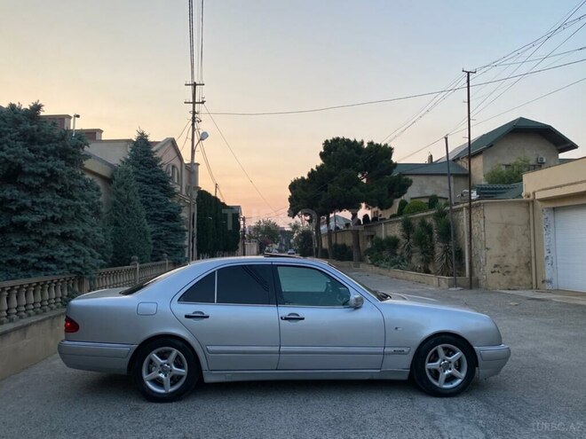 Mercedes E 230 1996, 375,000 km - 2.3 л - Bakı