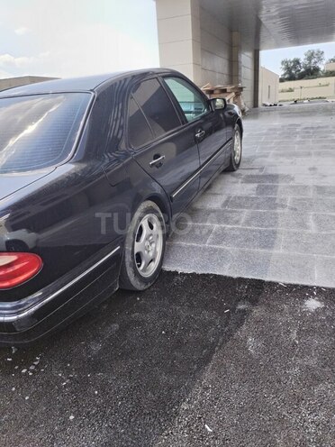 Mercedes E 240 1999, 278,106 km - 2.4 l - Bakı