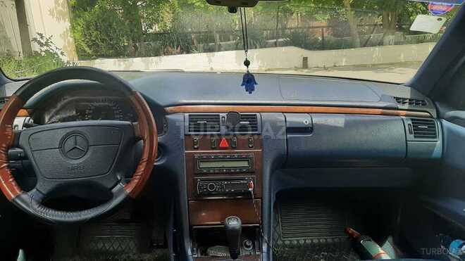 Mercedes E 320 1995, 398,000 km - 3.2 l - Bakı