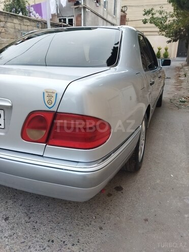 Mercedes E 320 1995, 398,000 km - 3.2 l - Bakı