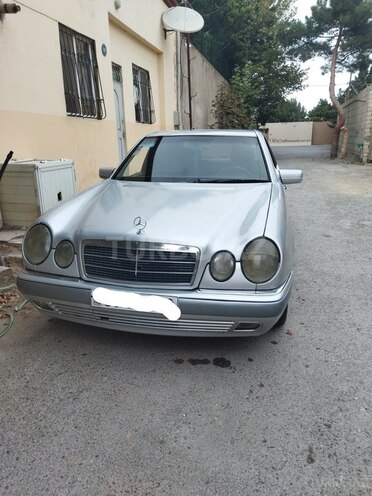 Mercedes E 320 1995, 398,000 km - 3.2 l - Bakı