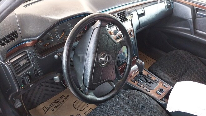 Mercedes E 230 1998, 454,510 km - 2.3 l - Bakı