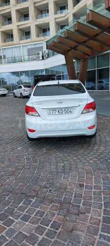 Hyundai Accent 2013, 200,000 km - 1.6 l - Bakı