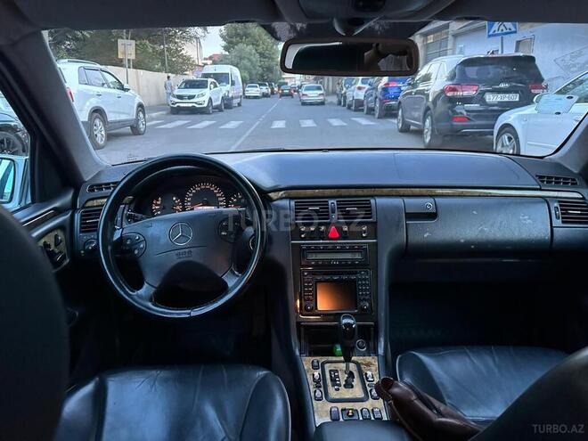 Mercedes E 240 2001, 285,340 km - 2.4 l - Bakı