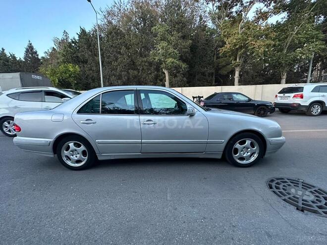 Mercedes E 240 2001, 285,340 km - 2.4 l - Bakı