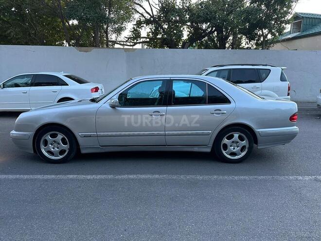 Mercedes E 240 2001, 285,340 km - 2.4 l - Bakı