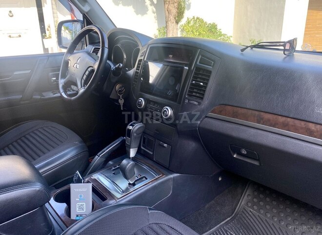 Mitsubishi Pajero 2010, 168,000 km - 3.5 l - Bakı