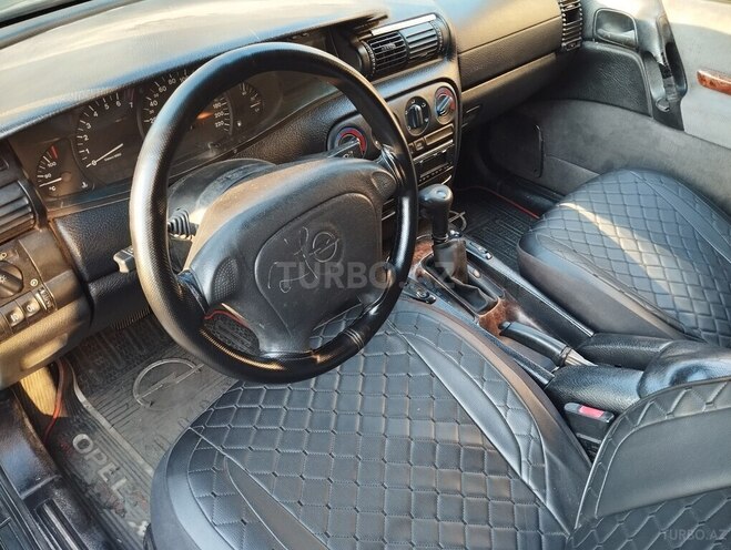Opel Omega 1995, 235,806 km - 2.0 л - Bakı